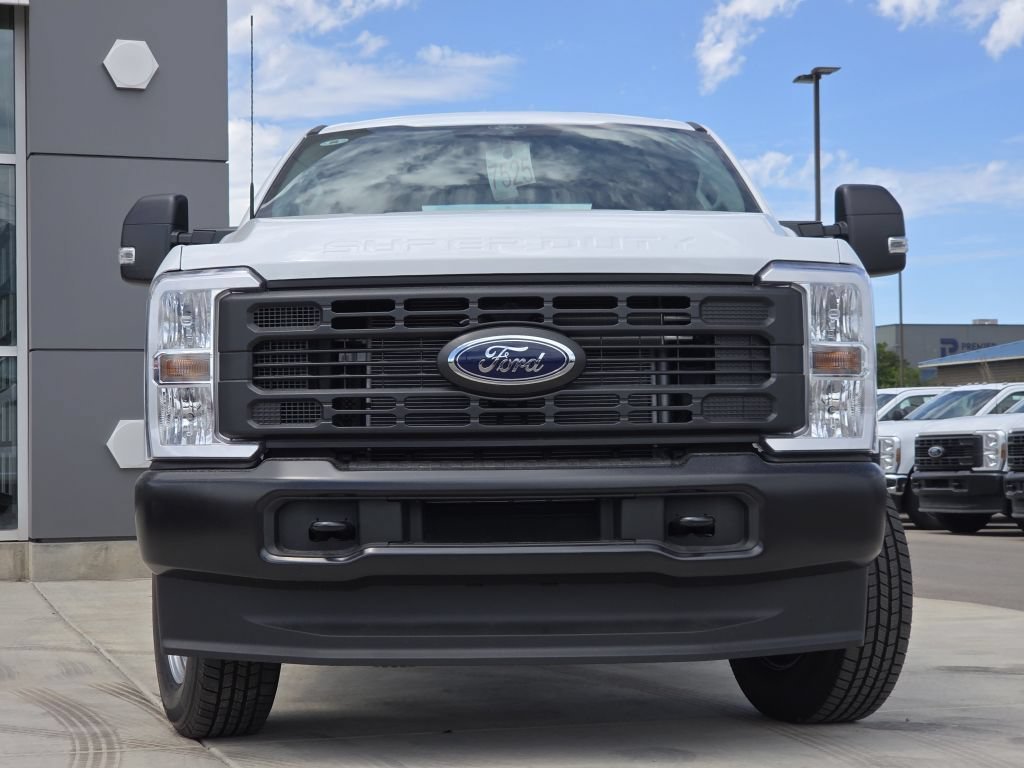 New 2026 Oxford White Ford XL image 3
