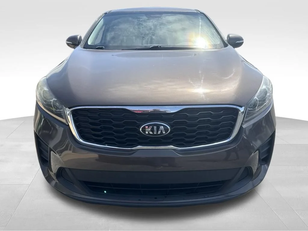 Used 2019 Kia Sorento LX with VIN 5XYPG4A31KG563548 for sale in West Salem, WI