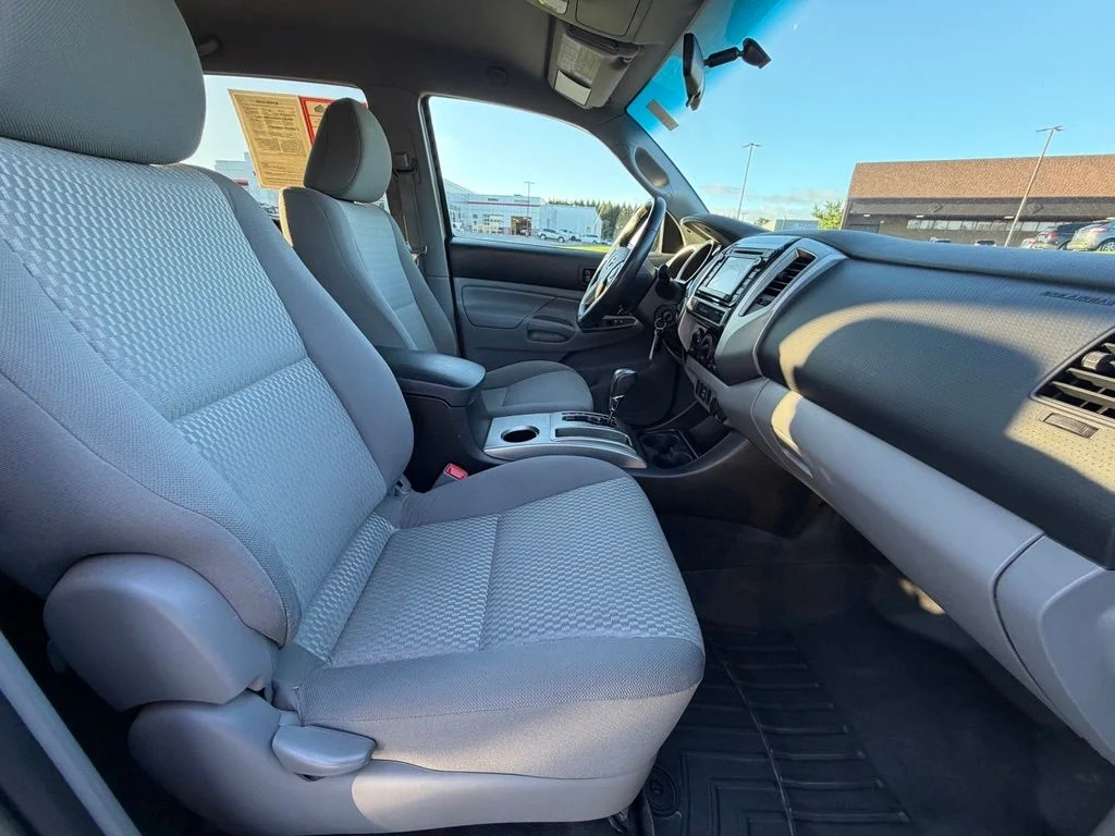 Used 2015 Gray Toyota Base image 37