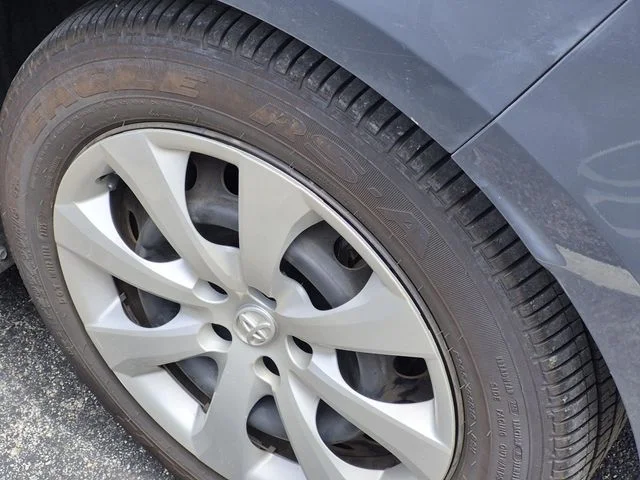 Used 2023 Underground Toyota LE image 4