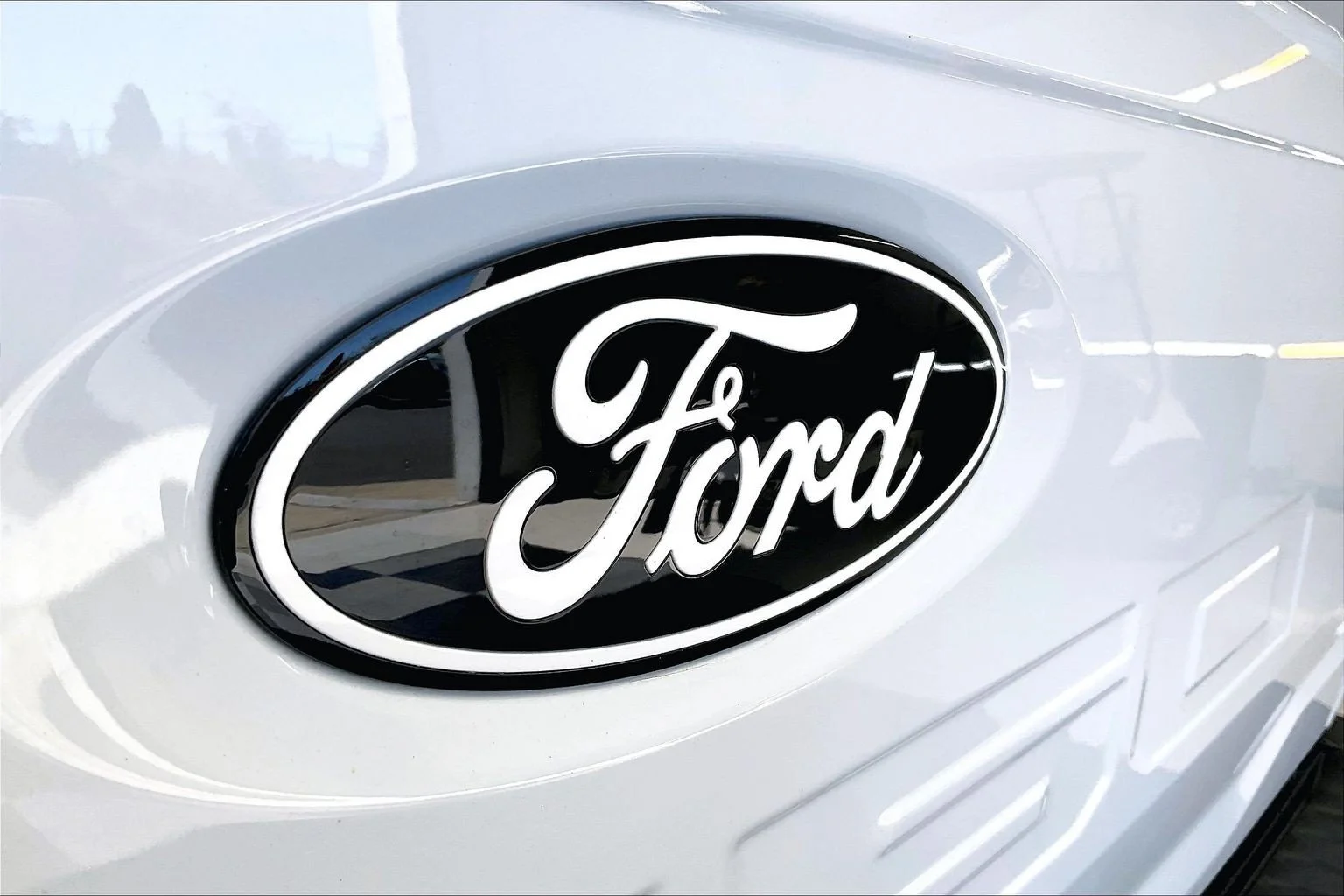 Used 2025 Oxford White Ford Tremor image 7