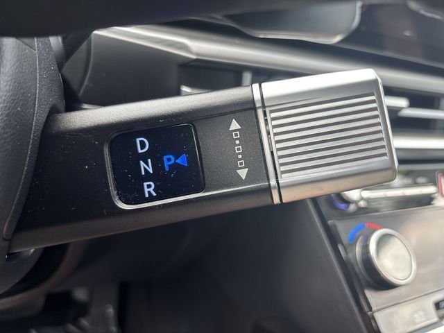 Certified Used 2025 Blue Hyundai SEL image 19