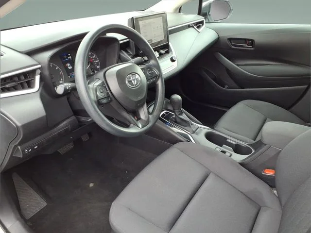 2025 Toyota Corolla LE - Photo 11
