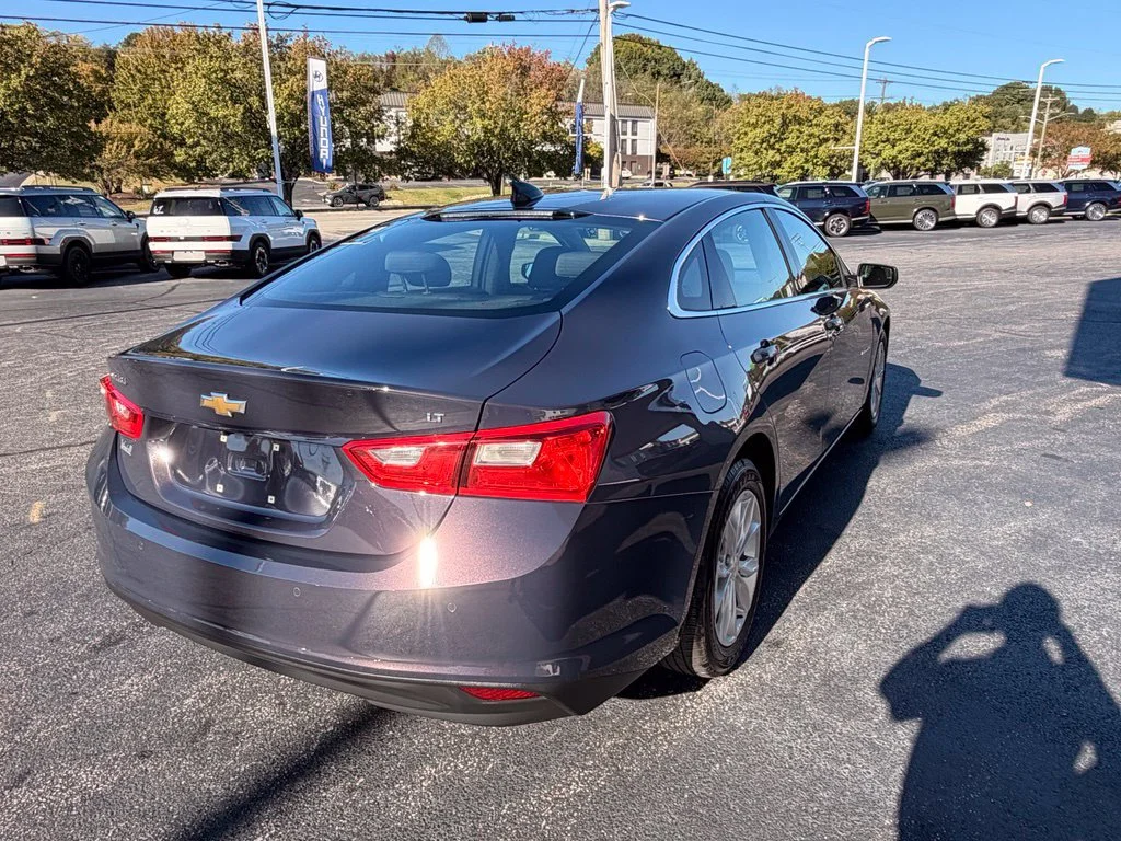 Used 2025 Night Shade Metallic Chevrolet 1LT image 6
