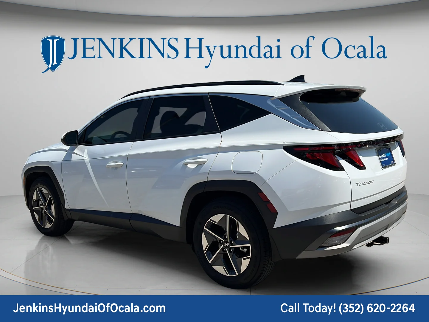 Used 2025 Serenity White Pearl Hyundai SEL image 5