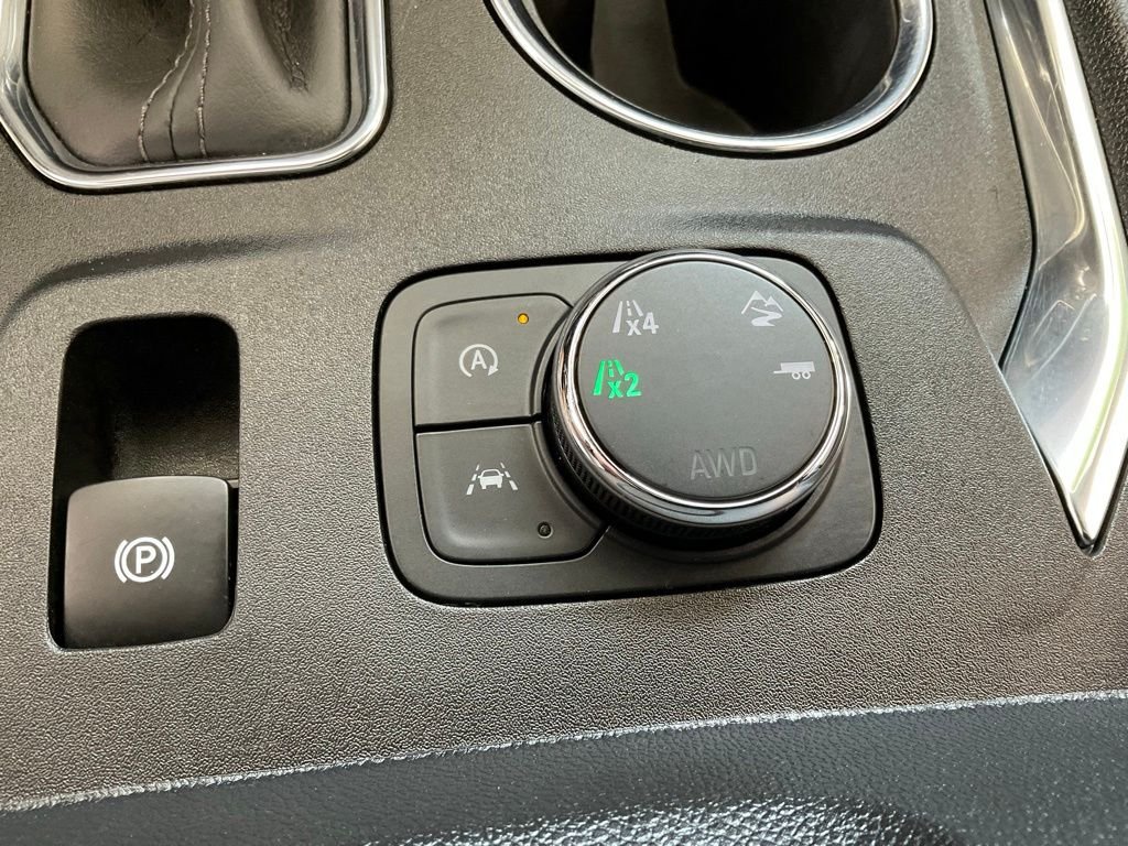 Used 2023 Red Chevrolet Premier image 17