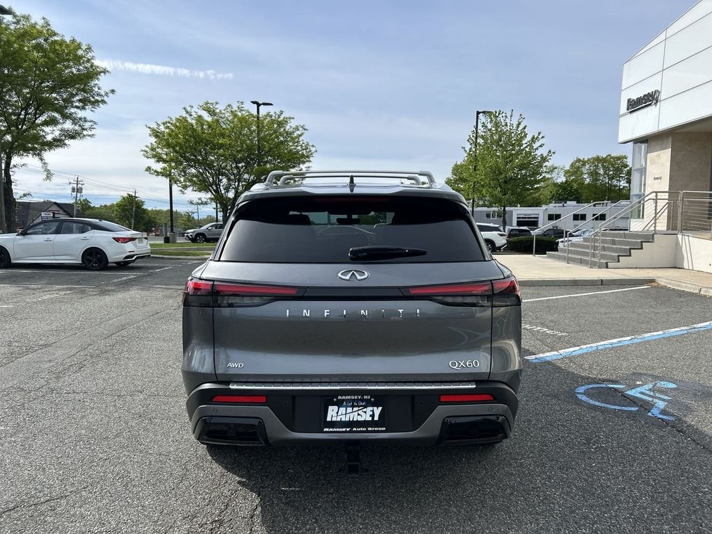 Certified Used 2023 Gray INFINITI LUXE image 7