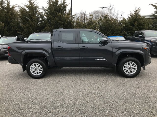 2026 Toyota Tacoma SR5 - Photo 8