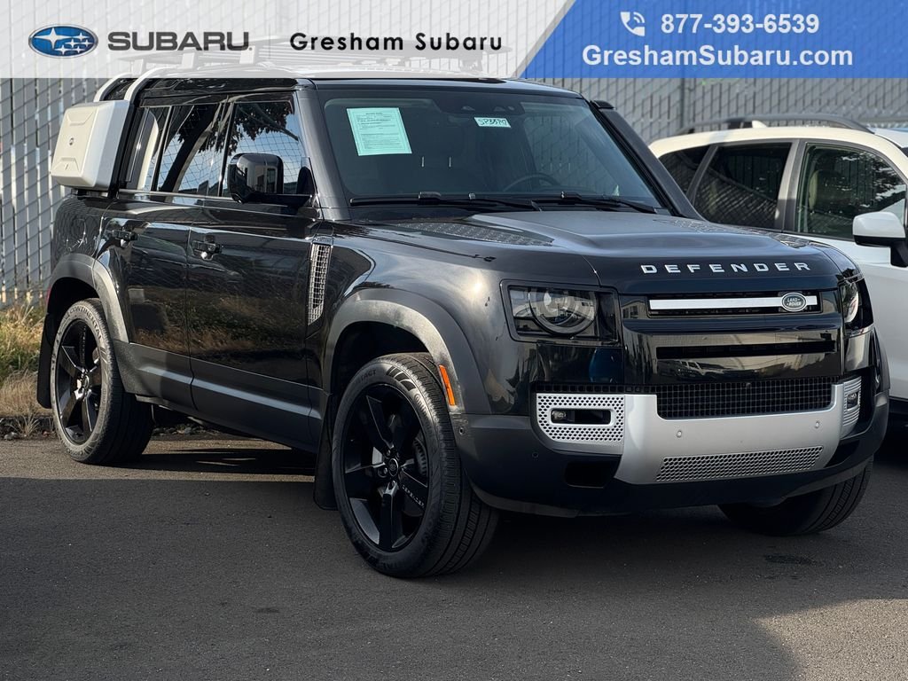 Used 2022 Santorini Black Metallic Land Rover SE image 1