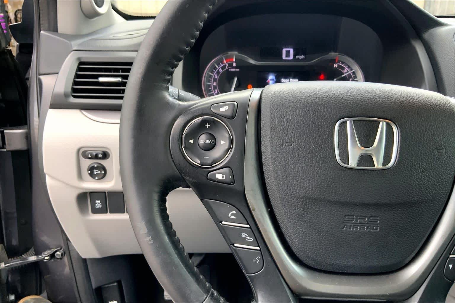 Used 2017 Crystal Black Pearl Honda EX-L image 24