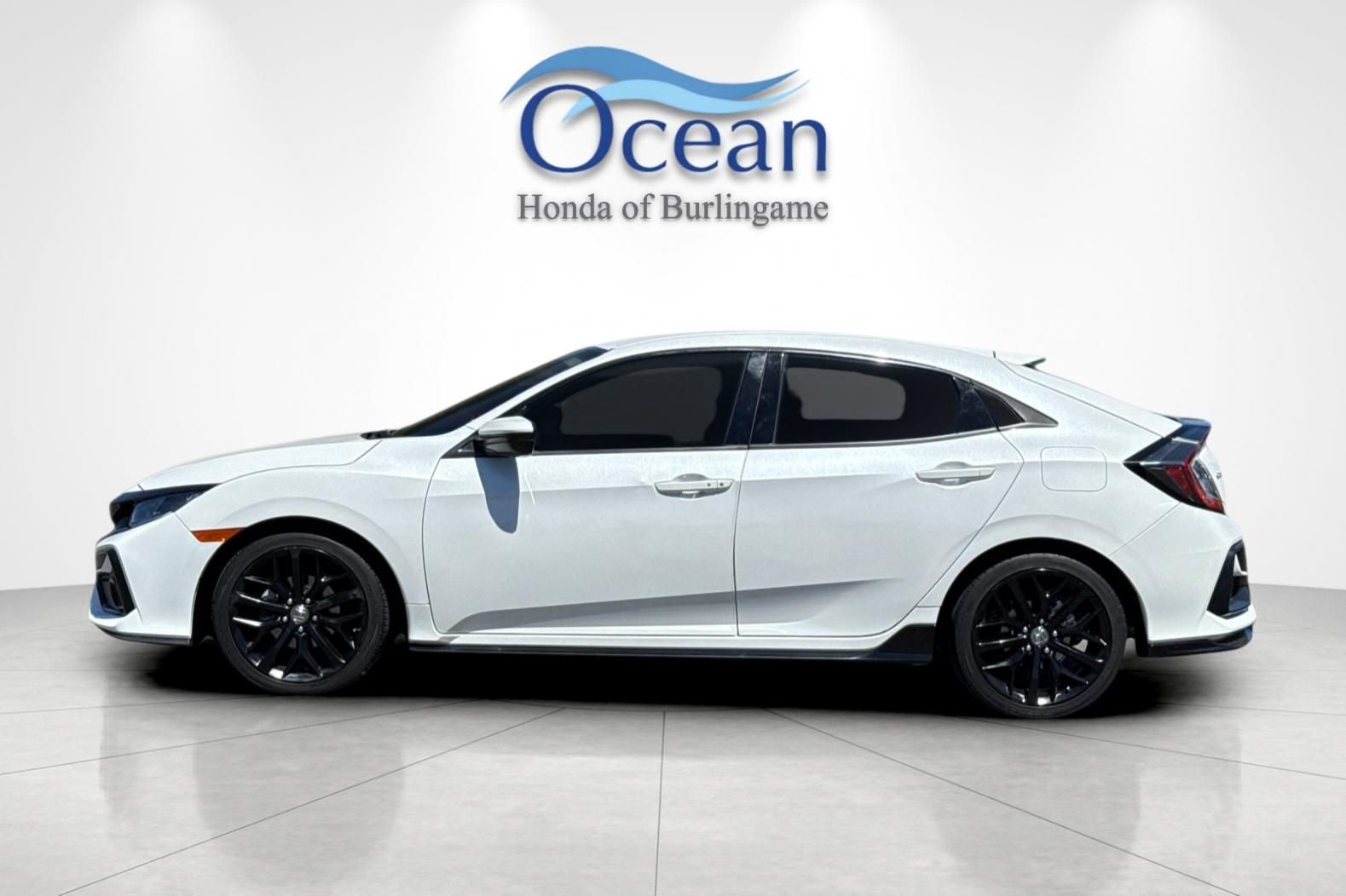 Used 2021 Platinum White Pearl Honda Sport image 7