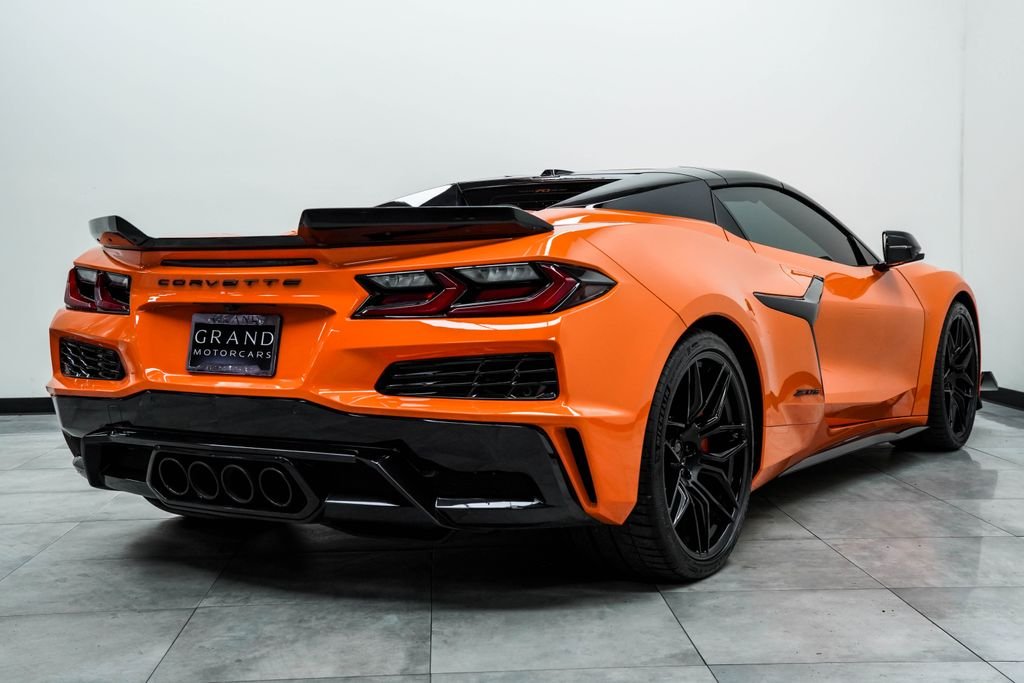 Used 2023 Orange Chevrolet Z06 image 13