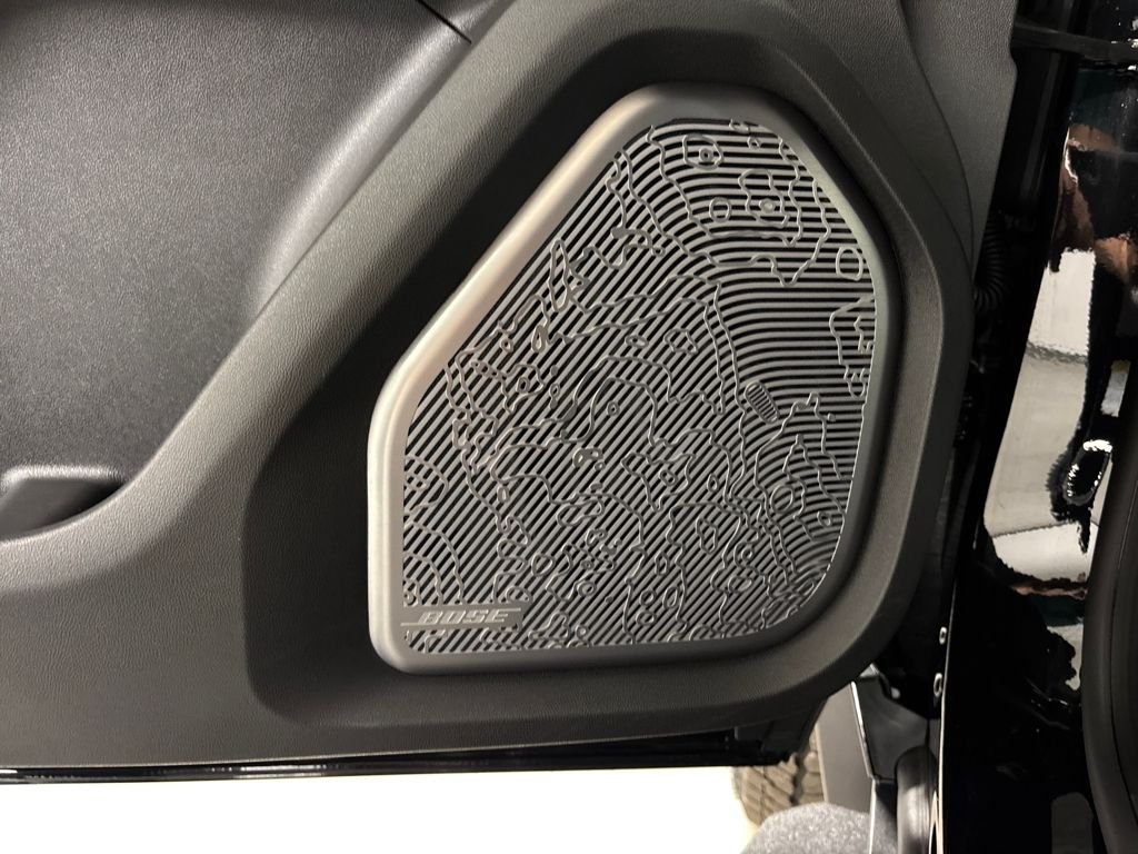 Used 2026 Black GMC 2X image 27