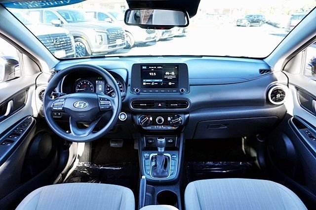 Used 2023 Silver Hyundai SEL image 17