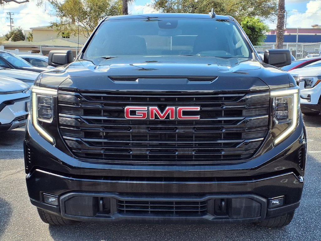 Used 2024 Onyx Black GMC Elevation image 2