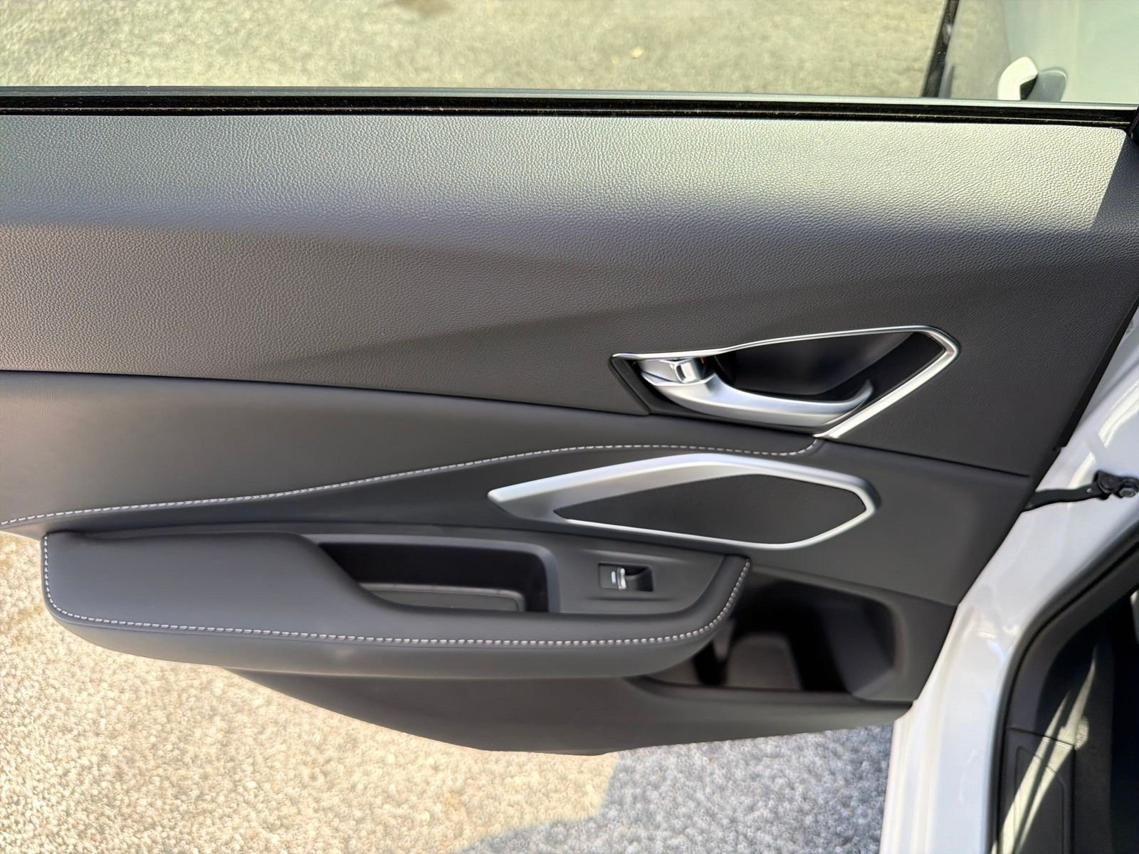 New 2026 Platinum White Pearl Acura Base image 23