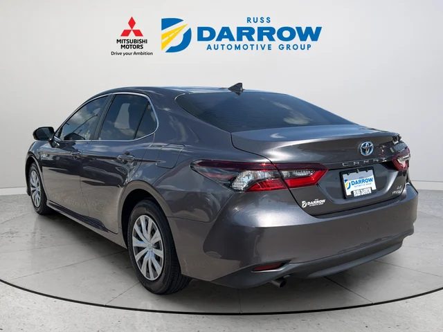 Used 2022 Gray Toyota LE image 3