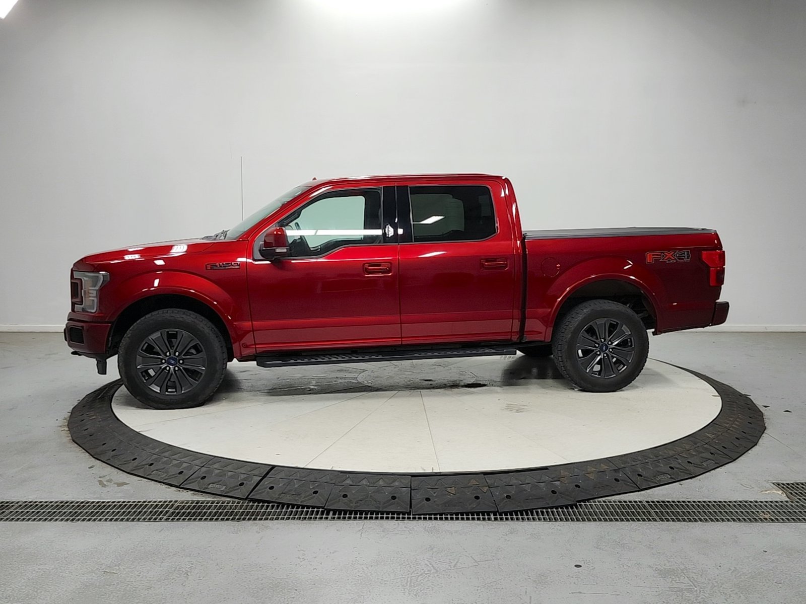 Used 2018 Ruby Red Metallic Ford Lariat image 5
