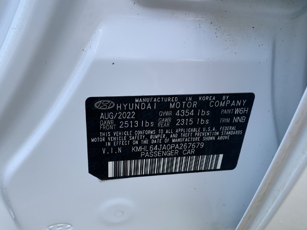 Used 2023 Serenity White Hyundai SEL image 39