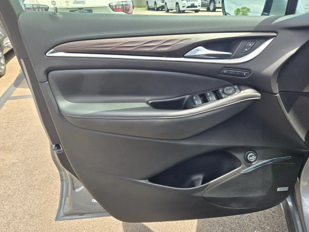Used 2023 Gray Buick Avenir image 21