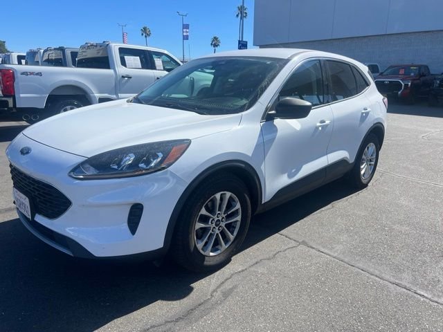 Used 2022 White Ford SE image 1
