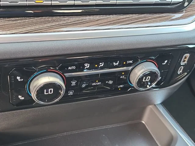 New 2026 Summit White Chevrolet LT image 27