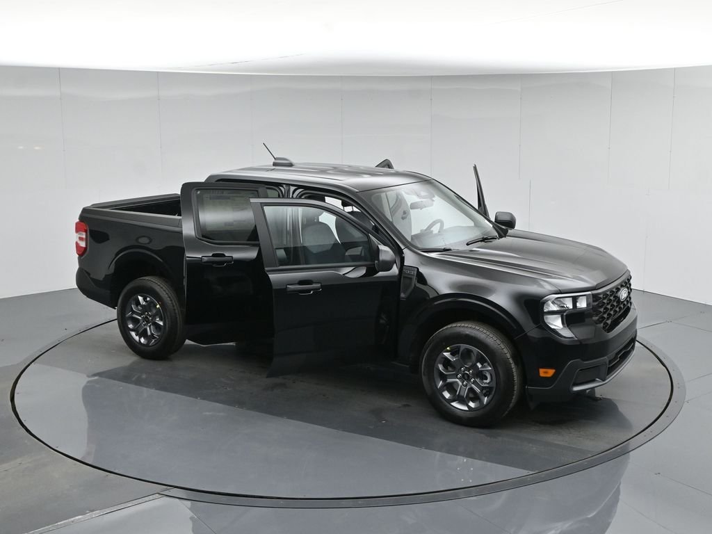 New 2026 Shadow Black Ford XLT image 40