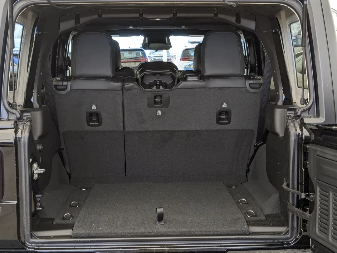 New 2026 Black Jeep Rubicon - - 4x4 - 3.6L V6 - Nappa Leather - 3-Pc Hardtop - Steel Perf Hood & More! image 26