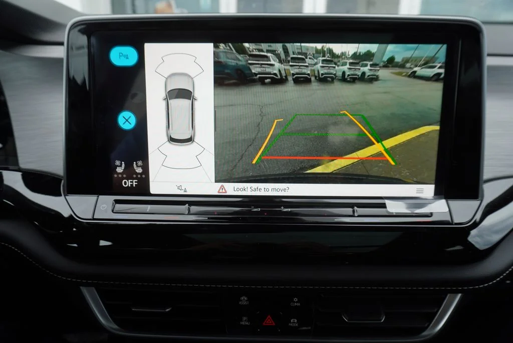 New 2026 Black Volkswagen SE w/Technology image 22