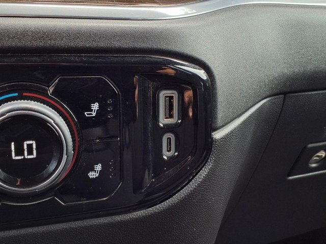 2025 Chevrolet Silverado 2500HD LT - Photo 24