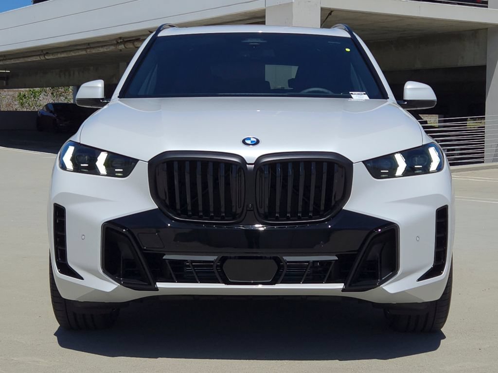 New 2026 Mineral White Metallic BMW xDrive40i image 3