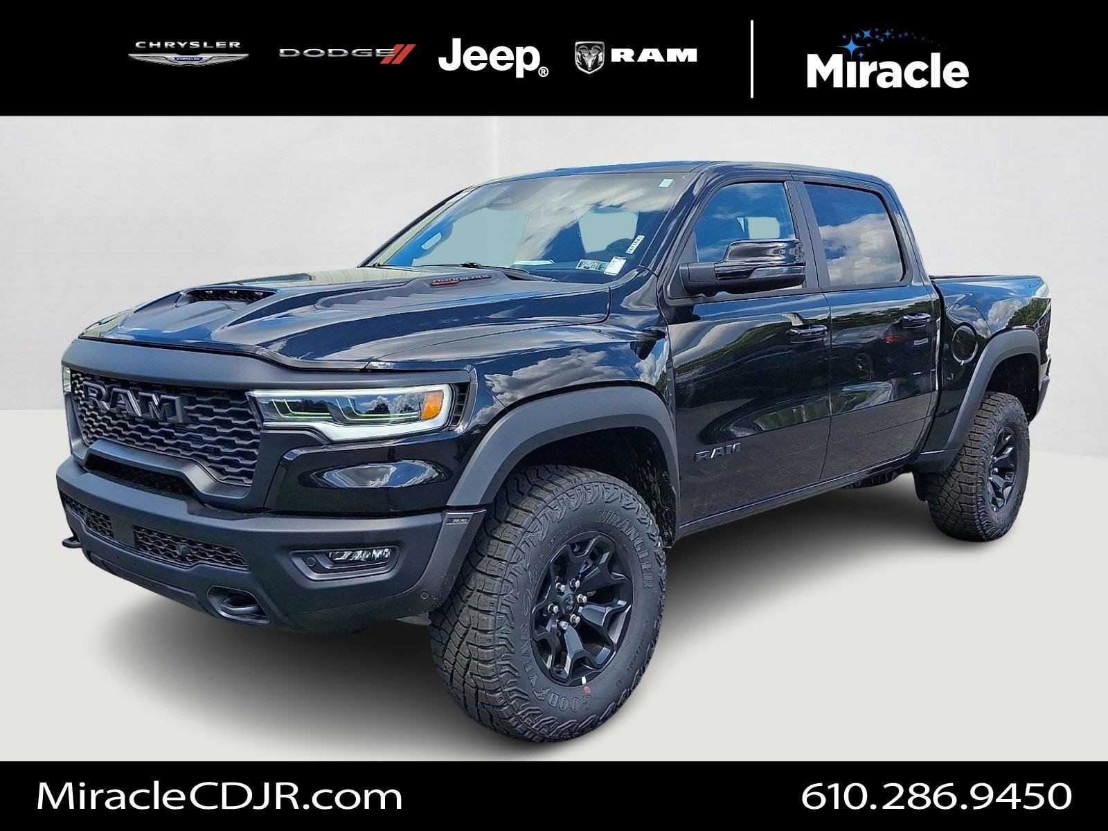 New 2026 Diamond Black Crystal Pearl-Coat Exterior Paint RAM RHO image 1