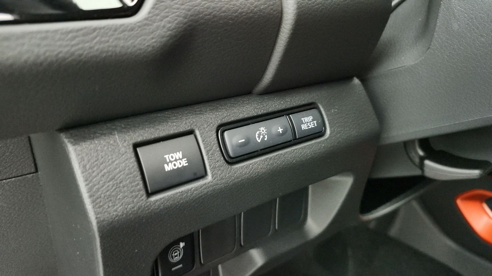 New 2026 Citrus Strike Nissan Crew Cab PRO-X® image 10