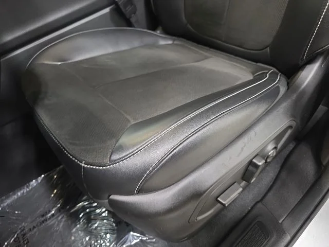 Used 2024 Silver Jeep Altitude X image 27