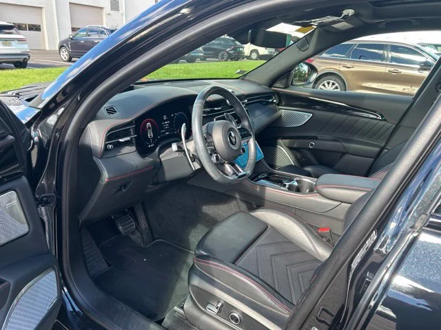 Used 2023  Maserati Modena image 5