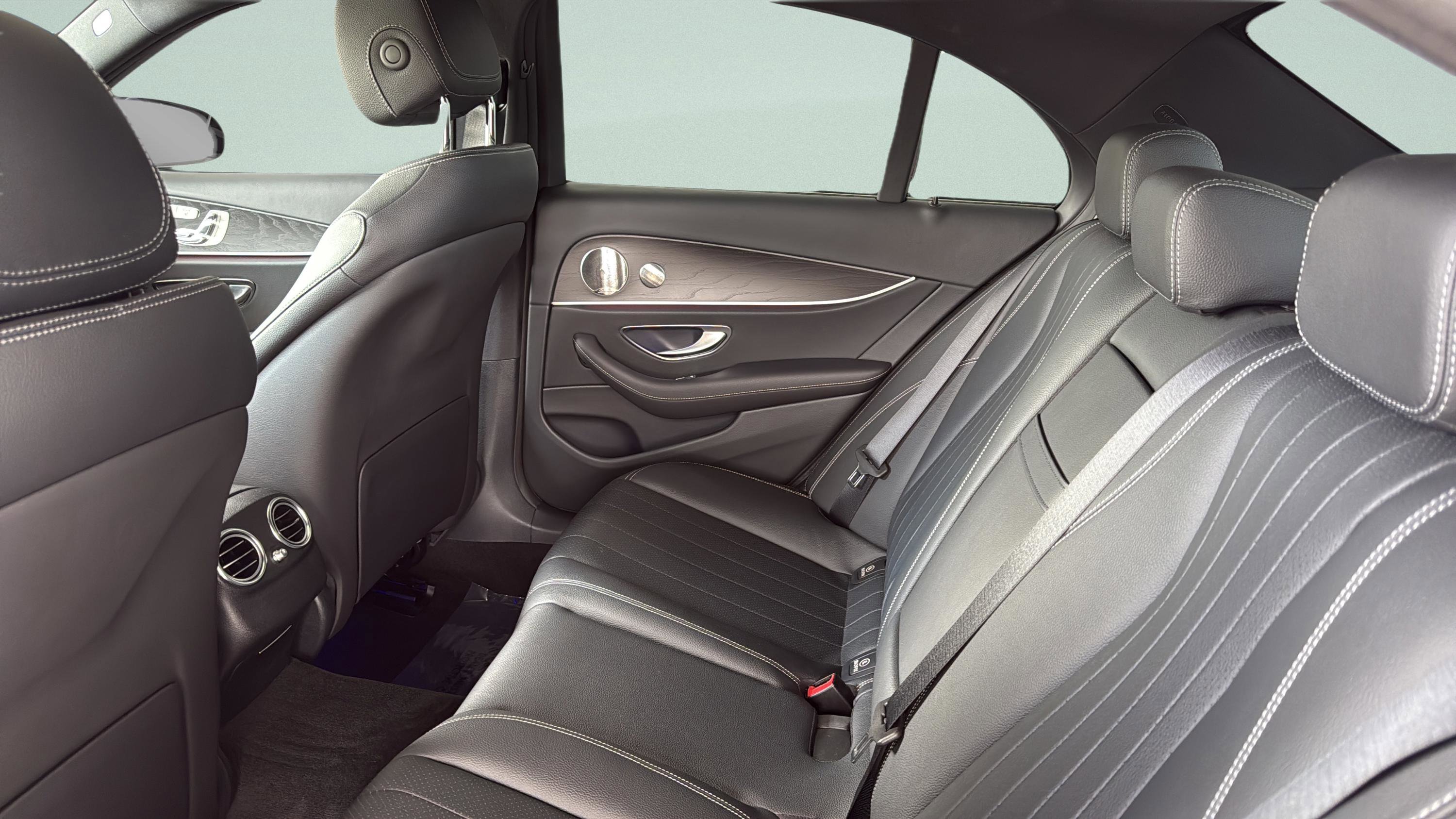 Used 2021 Black Mercedes-Benz E 350 image 19