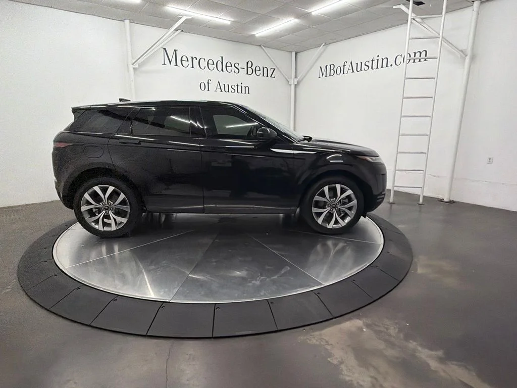 Used 2023 Black Land Rover SE image 8