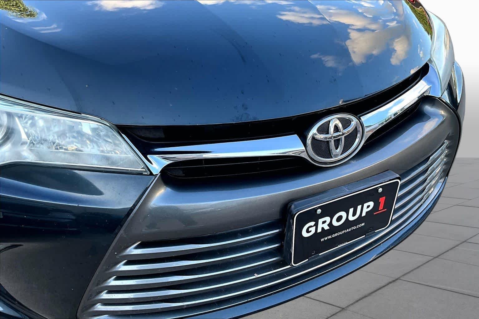 Used 2016 Cosmic Gray Mica Toyota LE image 29