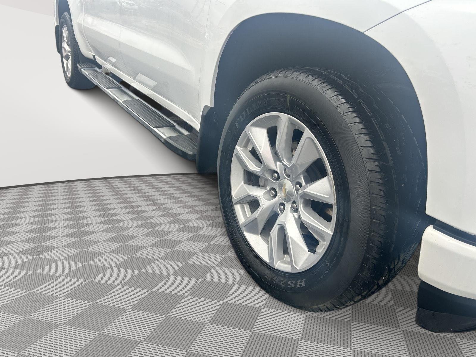 Used 2021 Chevrolet Silverado 1500 Custom with VIN 3GCUYBEF8MG326858 for sale in Kansas City