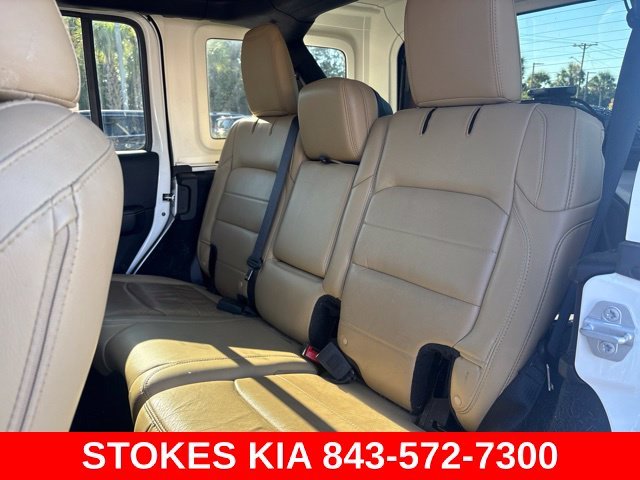 Used 2019 White Jeep Unlimited Sahara image 11