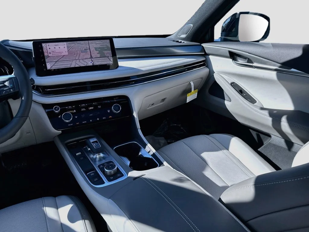 New 2027 MOONBOW BLUE INFINITI Luxe AWD image 24