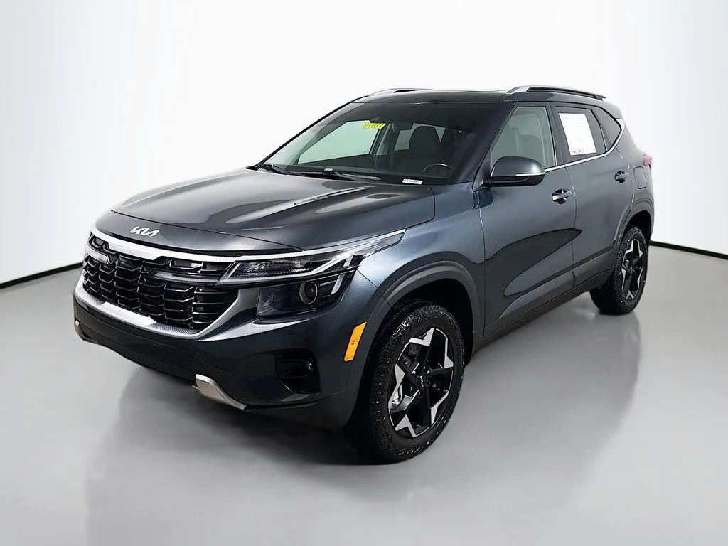 Used 2024 Gravity Gray Kia EX image 3