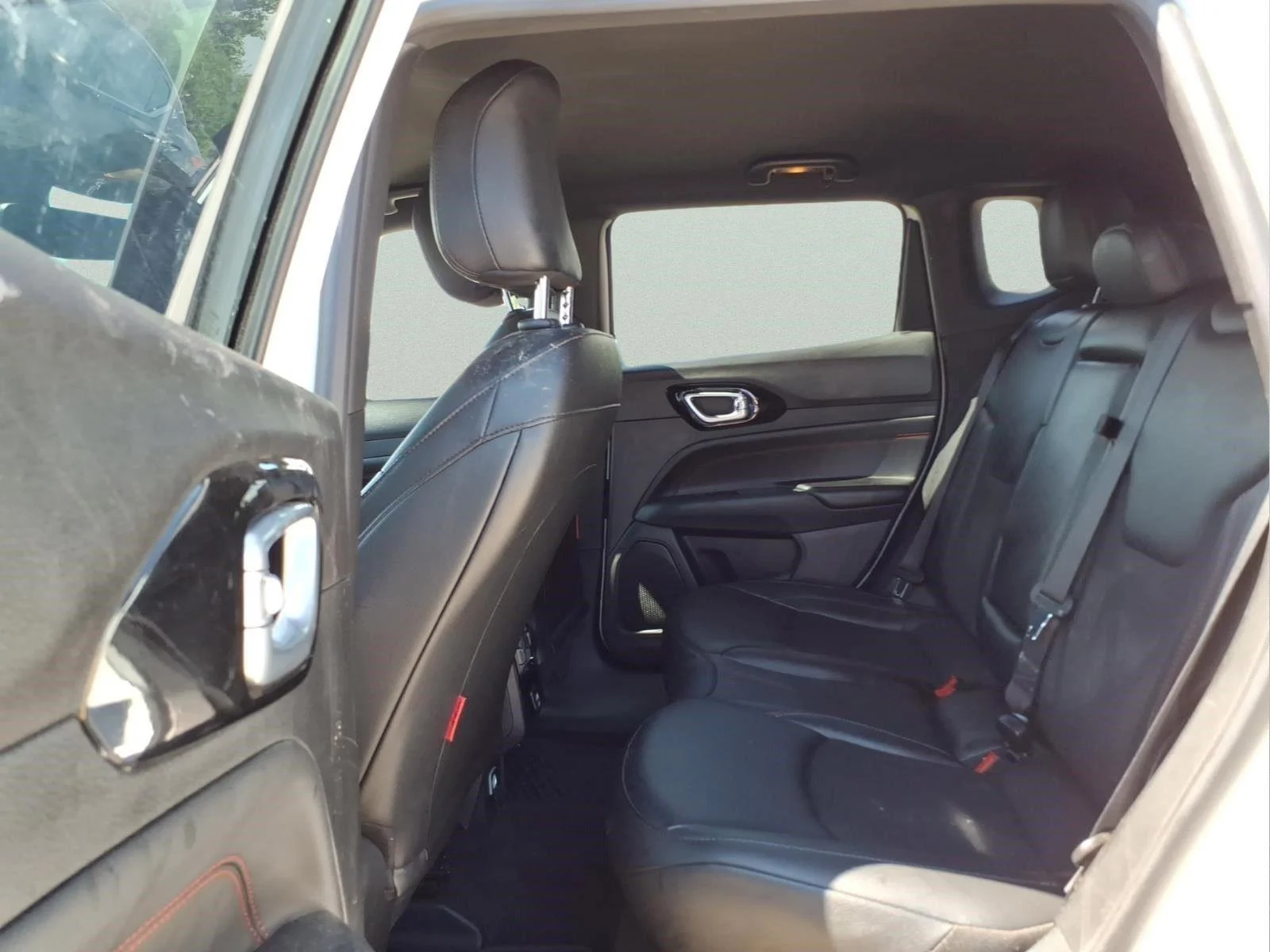 Used 2025 Bright White Clearcoat Jeep Trailhawk image 12