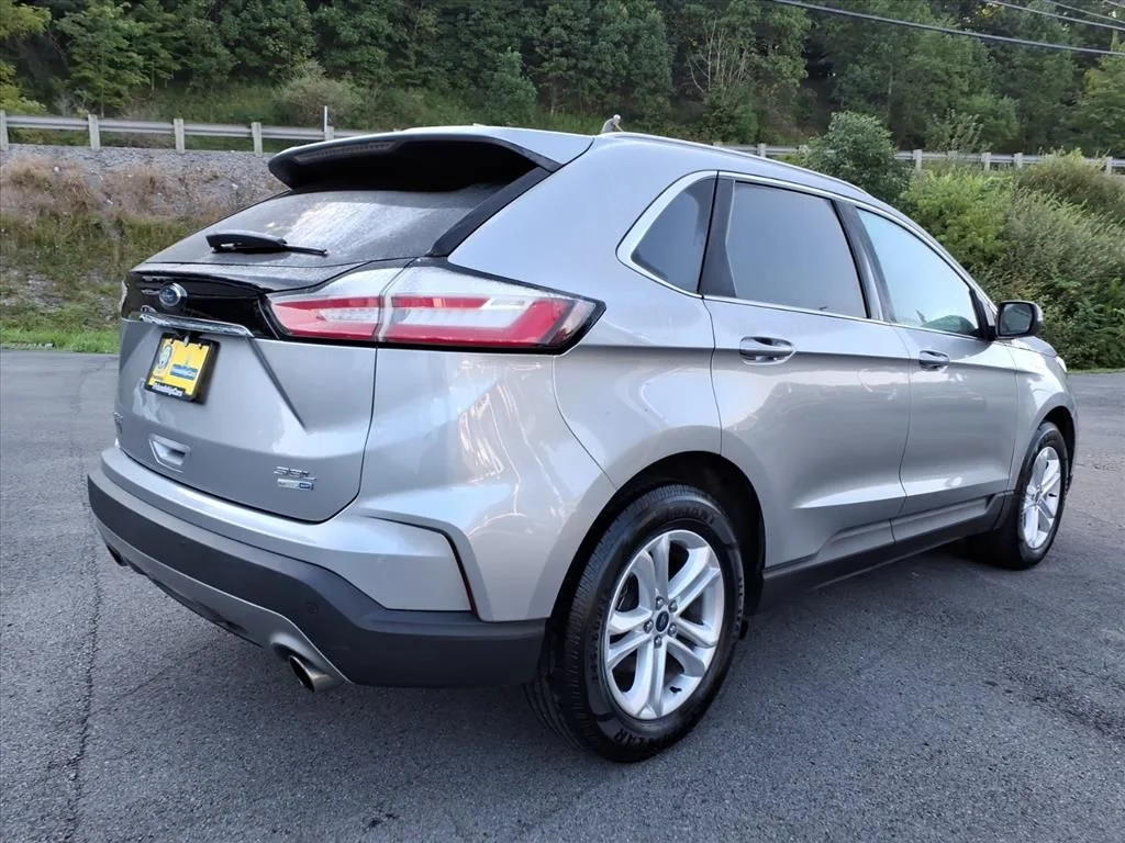 Used 2020 Silver Ford SEL image 7