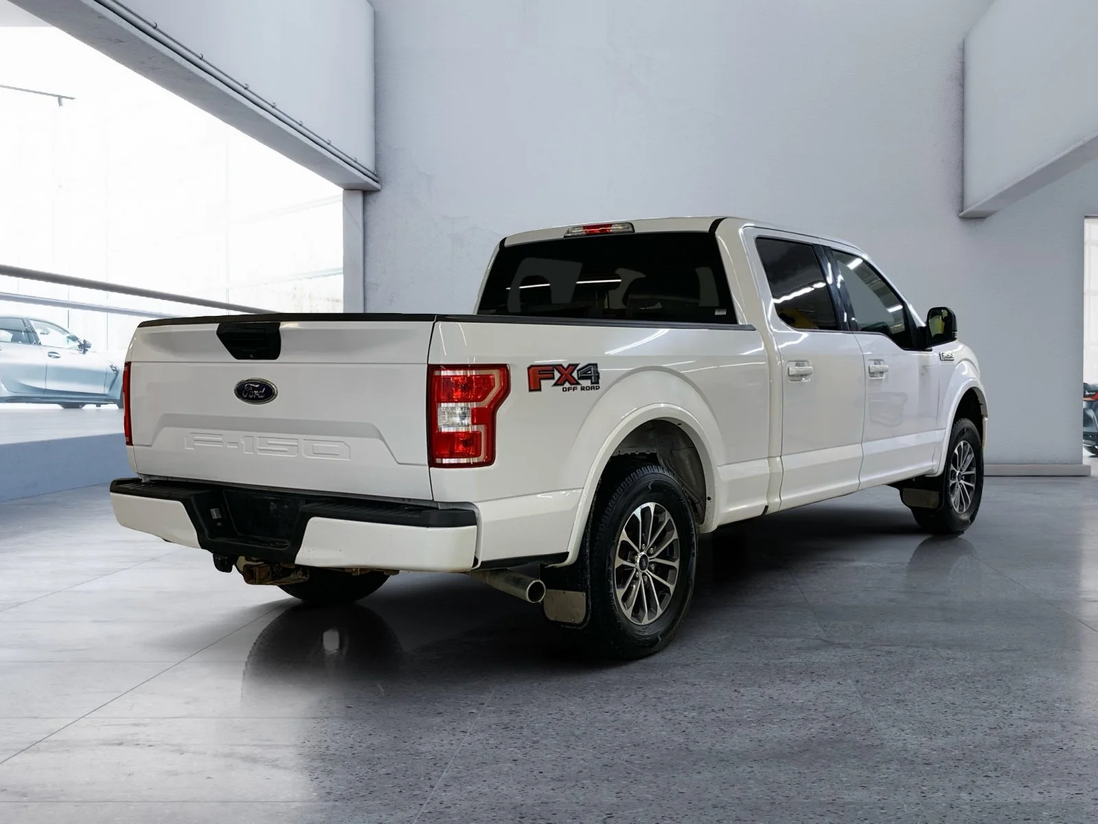 Used 2019 White Ford XLT image 5
