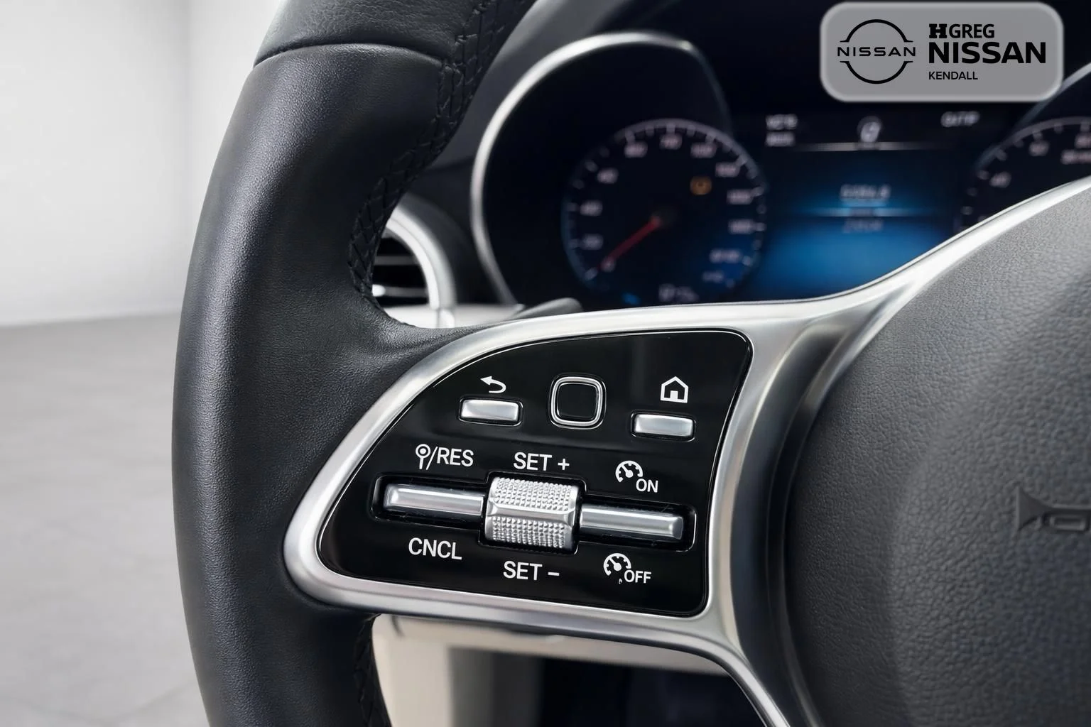 Used 2022 Black Mercedes-Benz GLC 300 image 8