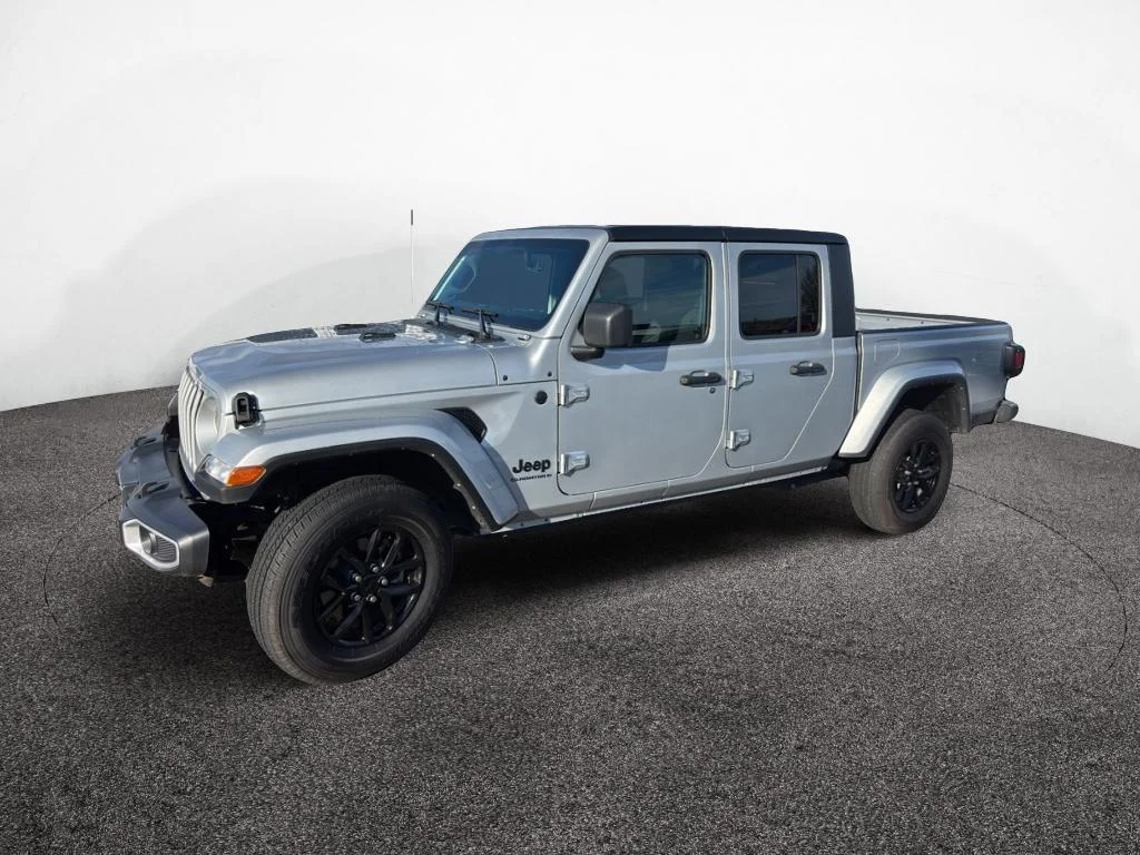 2023 Jeep Gladiator Sport S's photo