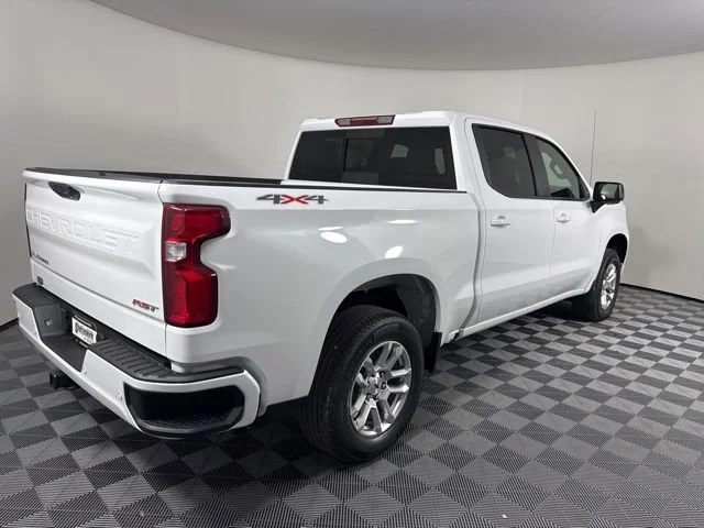New 2026 Summit White Chevrolet RST image 2