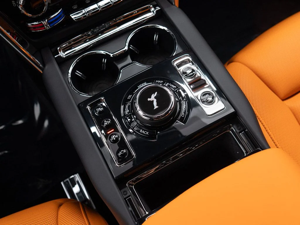 New 2026 English White Rolls-Royce  image 40