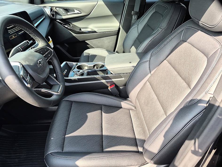 New 2026 Mosaic Black Metallic Chevrolet LT image 14